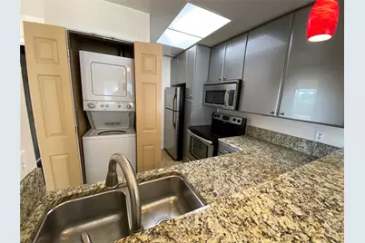 807 W 25th Street #308, Austin, TX 78705 - Photo 16