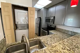 807 W 25th St, Austin, TX 78705 - Photo 16