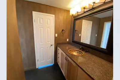 807 W 25th Street #308, Austin, TX 78705 - Photo 12