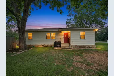 608 Washington Street, Smithville, TX 78957 - Photo 1