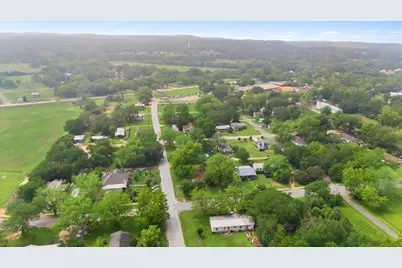 608 Washington Street, Smithville, TX 78957 - Photo 26