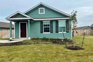 420 Halfmoon Dr, Lockhart, TX 78644 - Photo 1