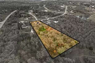 187 Territory Dr, Bastrop, TX 78602 - Photo 2