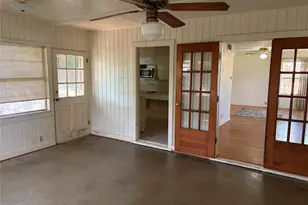 2109 Murray Ave, Rockdale, TX 76567 - Photo 10