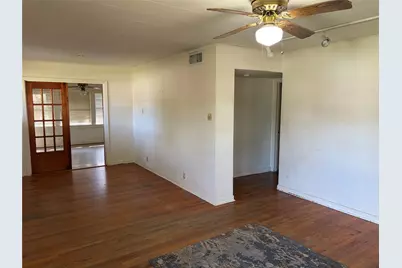 2109 Murray Avenue, Rockdale, TX 76567 - Photo 8