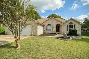 118 Kaneohe Dr, Bastrop, TX 78602 - Photo 1