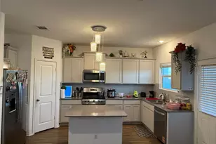 230 Milliner Loop, Hutto, TX 78634 - Photo 4