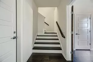 1408 Waterloo Shore Ln, Austin, TX 78741 - Photo 10