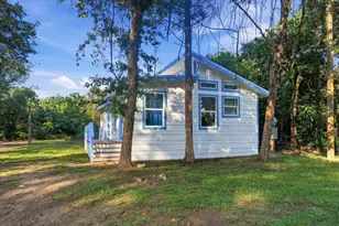 877 Yaupon Dr, Caldwell, TX 77836 - Photo 4