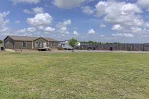 445 Rancho Linda Dr, Lockhart, TX 78644 - Photo 4