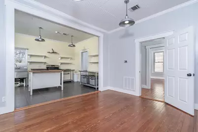 1012 W 6th Street, Taylor, TX 76574 - Photo 10