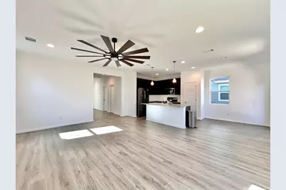 202 Pebblestream Pass, Taylor, TX 76574 - Photo 8