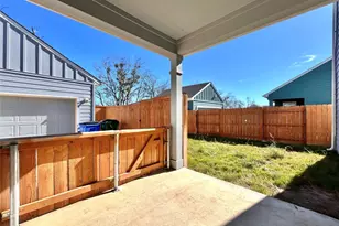 202 Pebblestream Pass, Taylor, TX 76574 - Photo 6