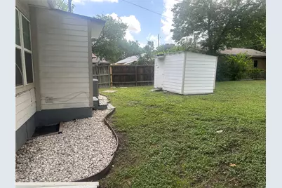 914 W Lynwood Avenue, San Antonio, TX 78201 - Photo 16