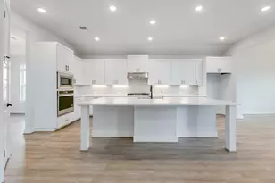 127 Red Tail Hawk Ln, Cedar Creek, TX 78612 - Photo 12