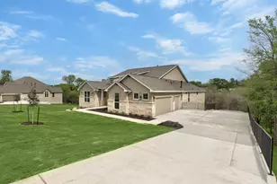127 Red Tail Hawk Ln, Cedar Creek, TX 78612 - Photo 4
