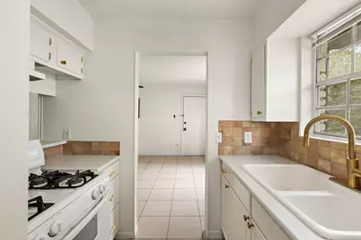 1700 Houston Street #203, Austin, TX 78756 - Photo 8
