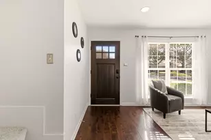 8100 Stillwood Ln, Austin, TX 78757 - Photo 6