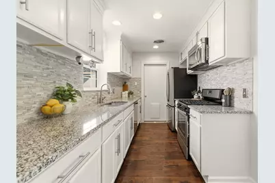 8100 Stillwood Lane, Austin, TX 78757 - Photo 16