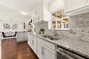 8100 Stillwood Ln, Austin, TX 78757 - Photo 18