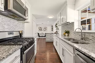 8100 Stillwood Ln, Austin, TX 78757 - Photo 18