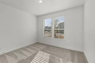 104 Darlington Ct, Liberty Hill, TX 78642 - Photo 18