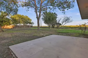 1714 Twin Island Dr, Lockhart, TX 78644 - Photo 22