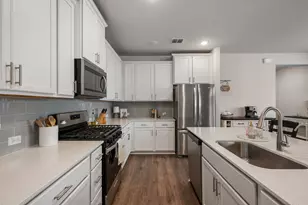 117 Glocken Ln, Kyle, TX 78640 - Photo 8