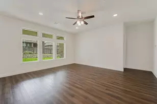 230 Sigel Ave, New Braunfels, TX 78132 - Photo 2