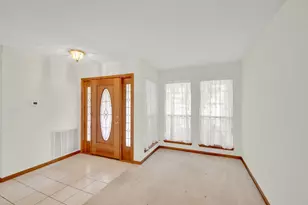 1403 Stone Ridge Dr, Taylor, TX 76574 - Photo 8