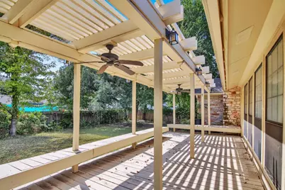 1403 Stone Ridge Drive, Taylor, TX 76574 - Photo 34