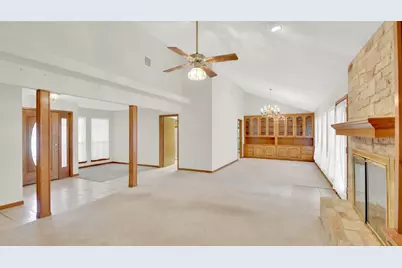 1403 Stone Ridge Drive, Taylor, TX 76574 - Photo 10