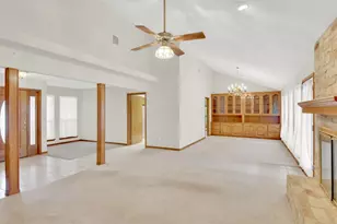 1403 Stone Ridge Dr, Taylor, TX 76574 - Photo 10