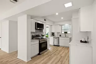 3613 Las Colinas Dr, Austin, TX 78731 - Photo 8