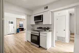 3613 Las Colinas Dr, Austin, TX 78731 - Photo 10