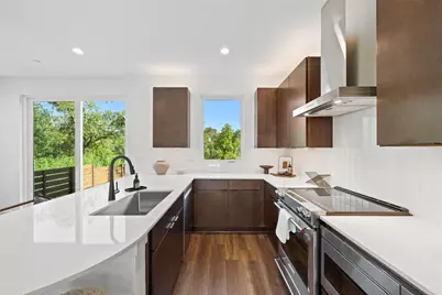 5201 E E. Mlk Jr Boulevard #6106, Austin, TX 78721 - Photo 4