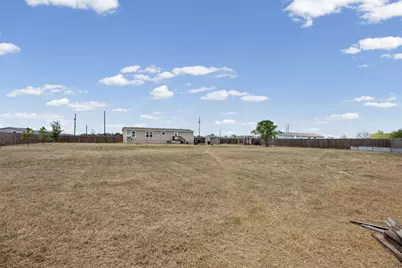 138 Double C Drive, Cedar Creek, TX 78612 - Photo 8