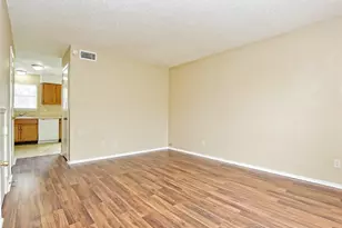 116 Hillside Dr, Elgin, TX 78621 - Photo 8