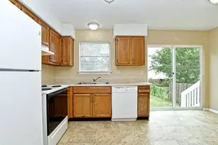 116 Hillside Dr, Elgin, TX 78621 - Photo 10