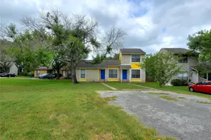 116 Hillside Dr, Elgin, TX 78621 - Photo 2