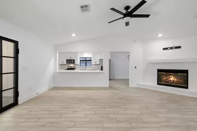 336 Columbine Street, Meadowlakes, TX 78654 - Photo 2