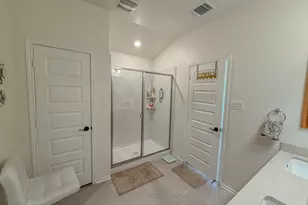 121 Outlaw Dr, Jarrell, TX 76537 - Photo 24