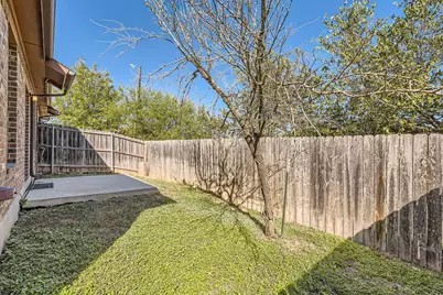 107 Creekside Villa Drive, Kyle, TX 78640 - Photo 6