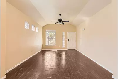 107 Creekside Villa Drive, Kyle, TX 78640 - Photo 10