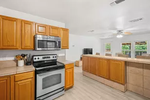 770 N River Rd, Lampasas, TX 76550 - Photo 6