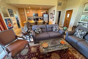 1908 Kahala Sunset Dr, Spicewood, TX 78669 - Photo 2