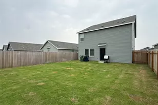 333 Cowpoke Dr, Jarrell, TX 76537 - Photo 8
