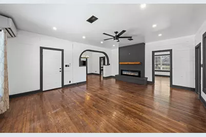 1707 N Travis Avenue, Cameron, TX 76520 - Photo 10