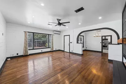 1707 N Travis Avenue, Cameron, TX 76520 - Photo 10