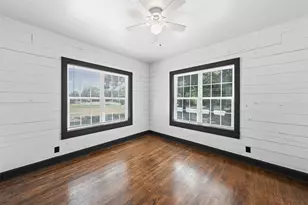 1707 N Travis Ave, Cameron, TX 76520 - Photo 32